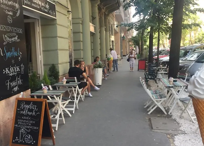 Friendly Vintage In The Downtown With Ac 布达佩斯