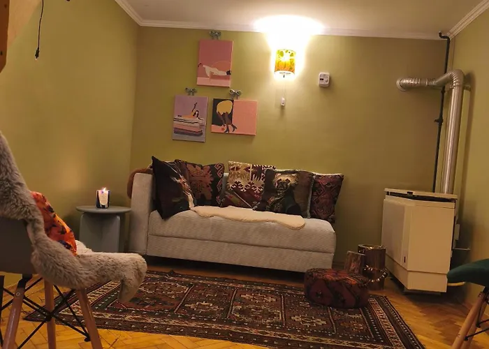 Friendly Vintage In The Downtown With Ac